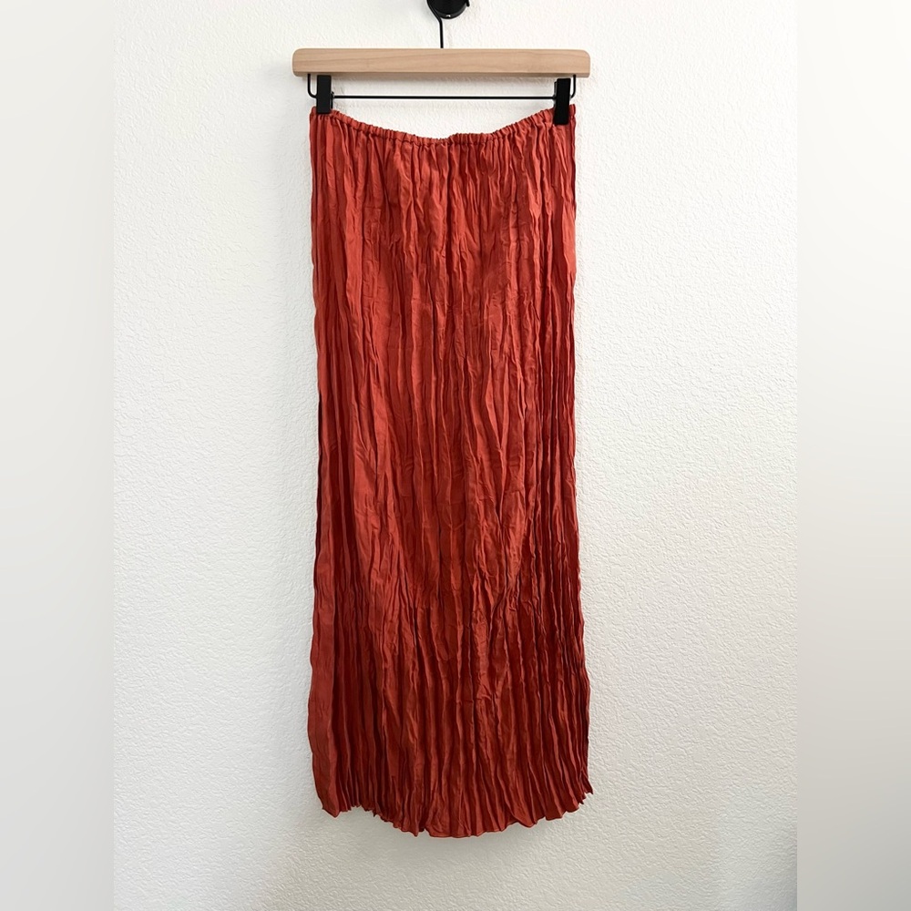 Red crinkle silk skirt